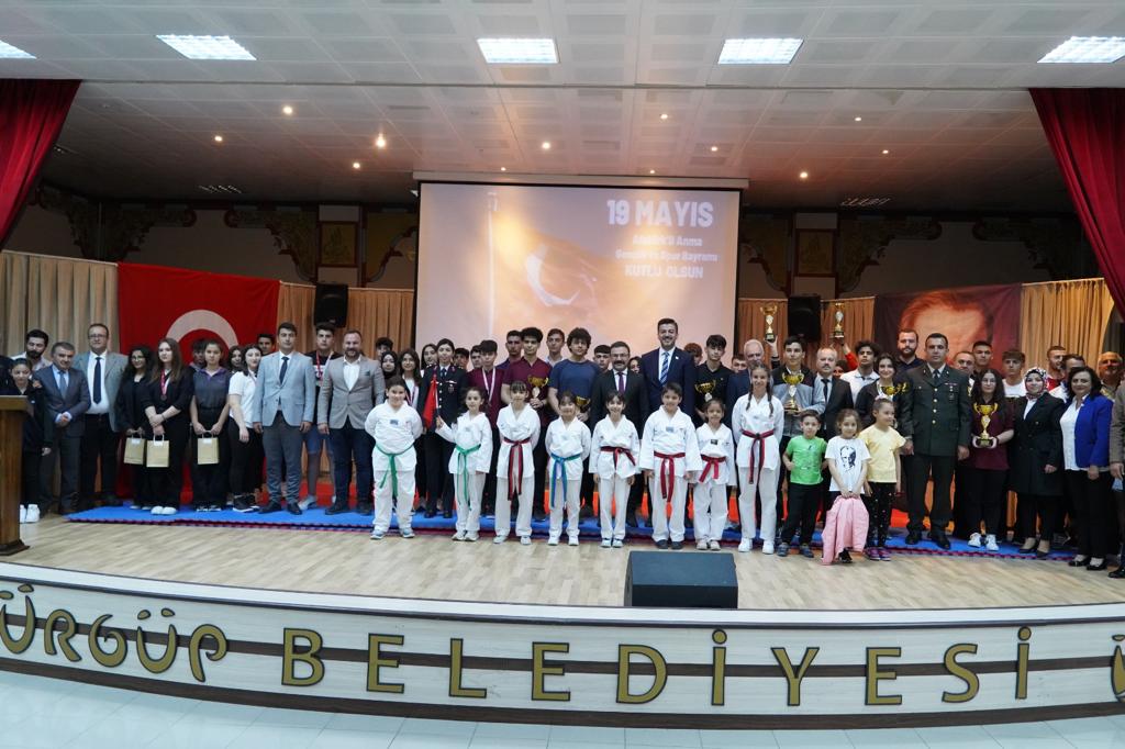 İlçemizde “19 Mayıs Atatürk’ü Anma Gençlik ve Spor Bayramı” Coşkuyla Kutlandı 
