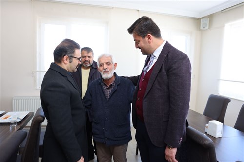 Kaymakamımız, Uset'e kalan Depremzede Aileleri Ziyaret Etti.