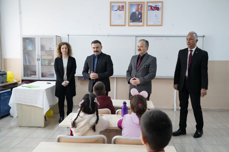 Kaymakamımız Cüneyt Caner’den Yeni Eğitim Öğretim Dönemi Ziyareti