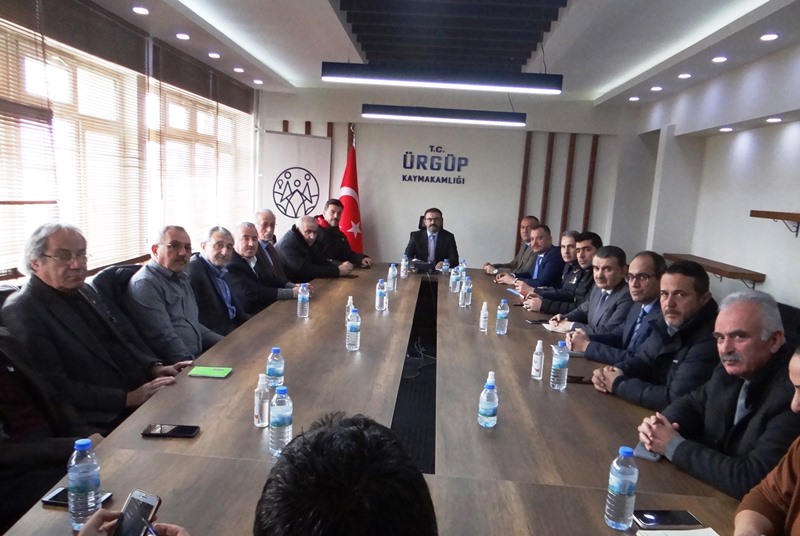 Kaymakamımız Cüneyt Caner, Geniş Kapsamlı Bilgilendirme Toplantısı Yaptı