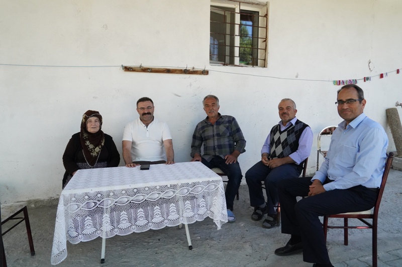 Kaymakamımız Sayın Cüneyt CANER, İlçemiz de İkamet Eden Şehit ve Gazi Ailelerini Ziyaret Etti.